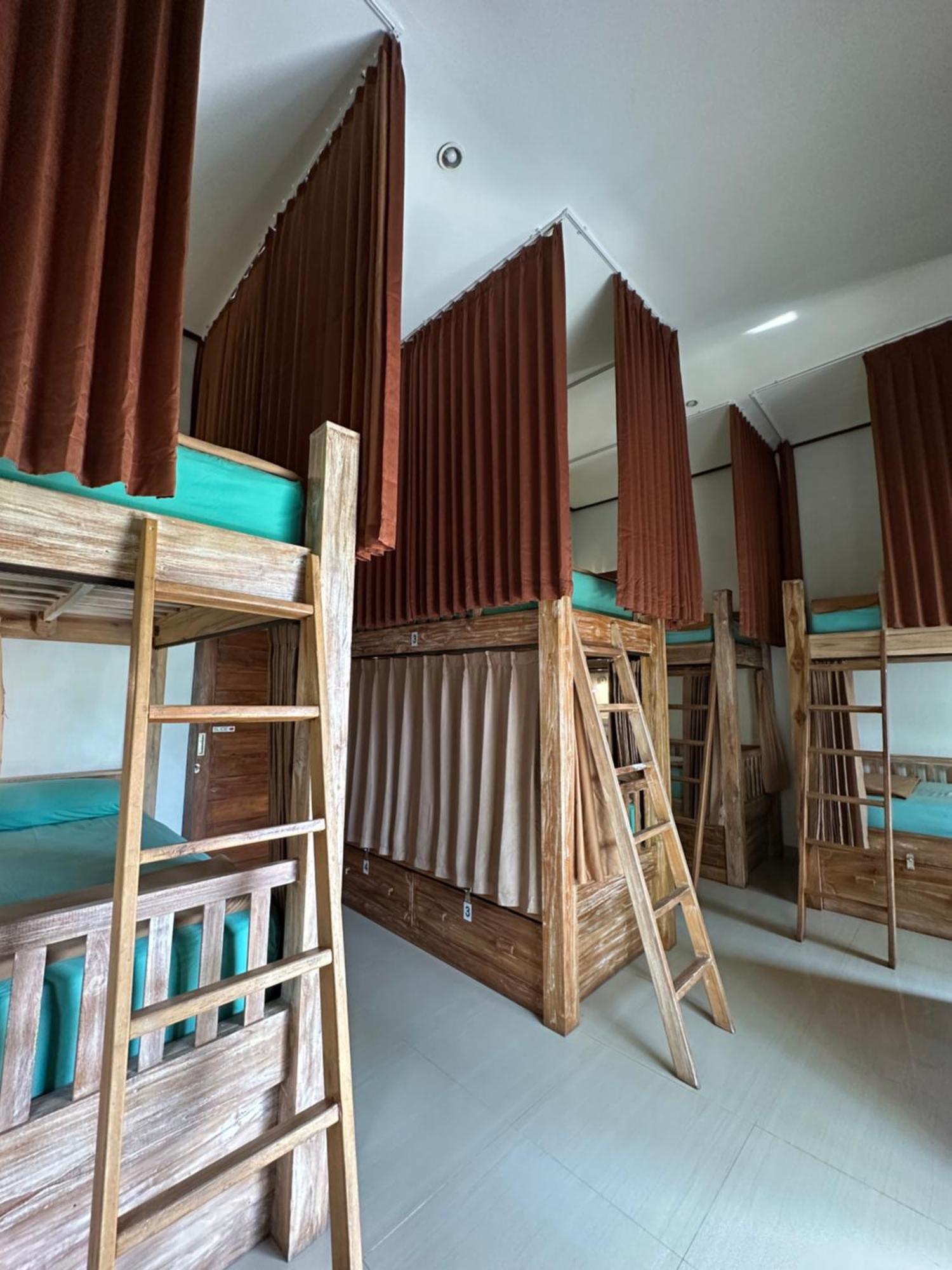 Lembongan Hostel Nusa Lembongan Exterior foto