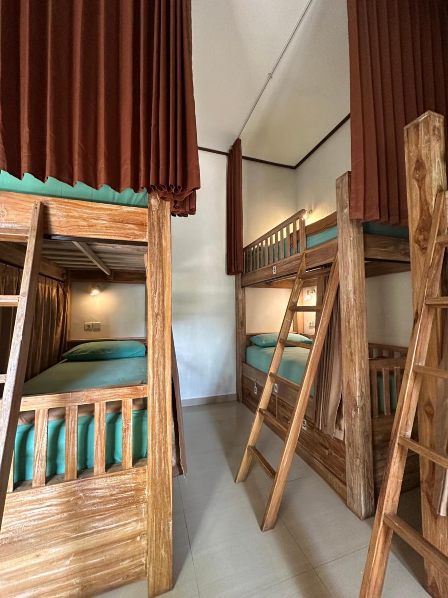 Lembongan Hostel Nusa Lembongan Exterior foto